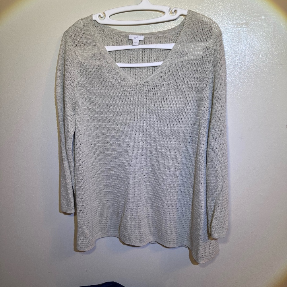 J. Jill Light Gray V-Neck Sweater size: L